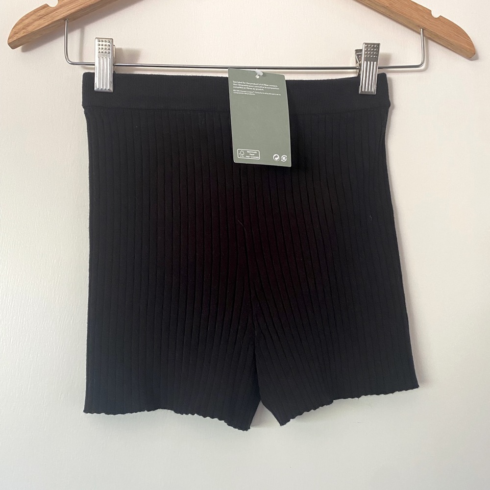 H&M kint bike shorts